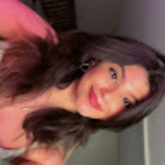 Meet your Posher, Cecilia - Picture 1 of 1